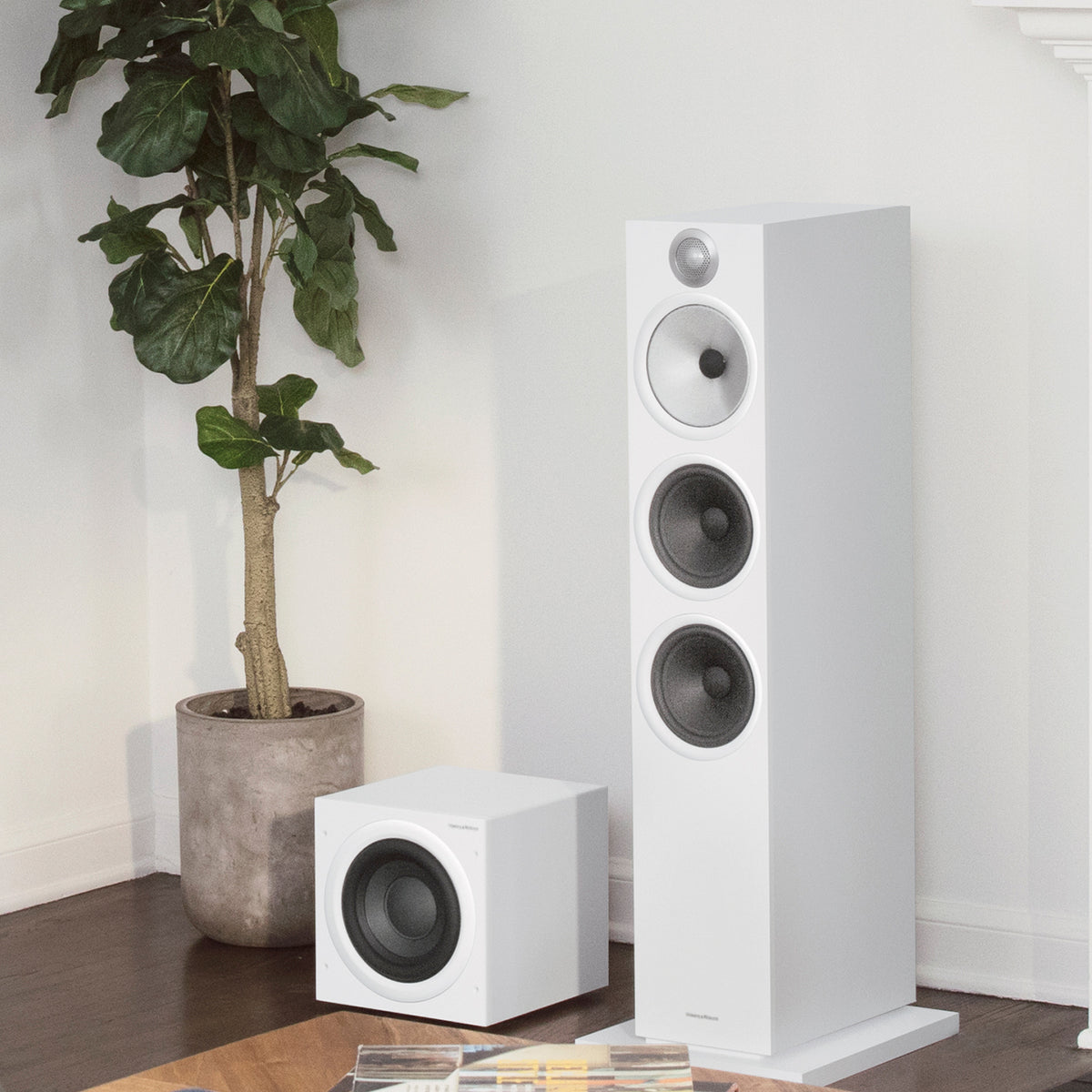 BOWERS & WILKINS ASW610 White Subwoofer Activo 10 Pulgadas 200W Clase D