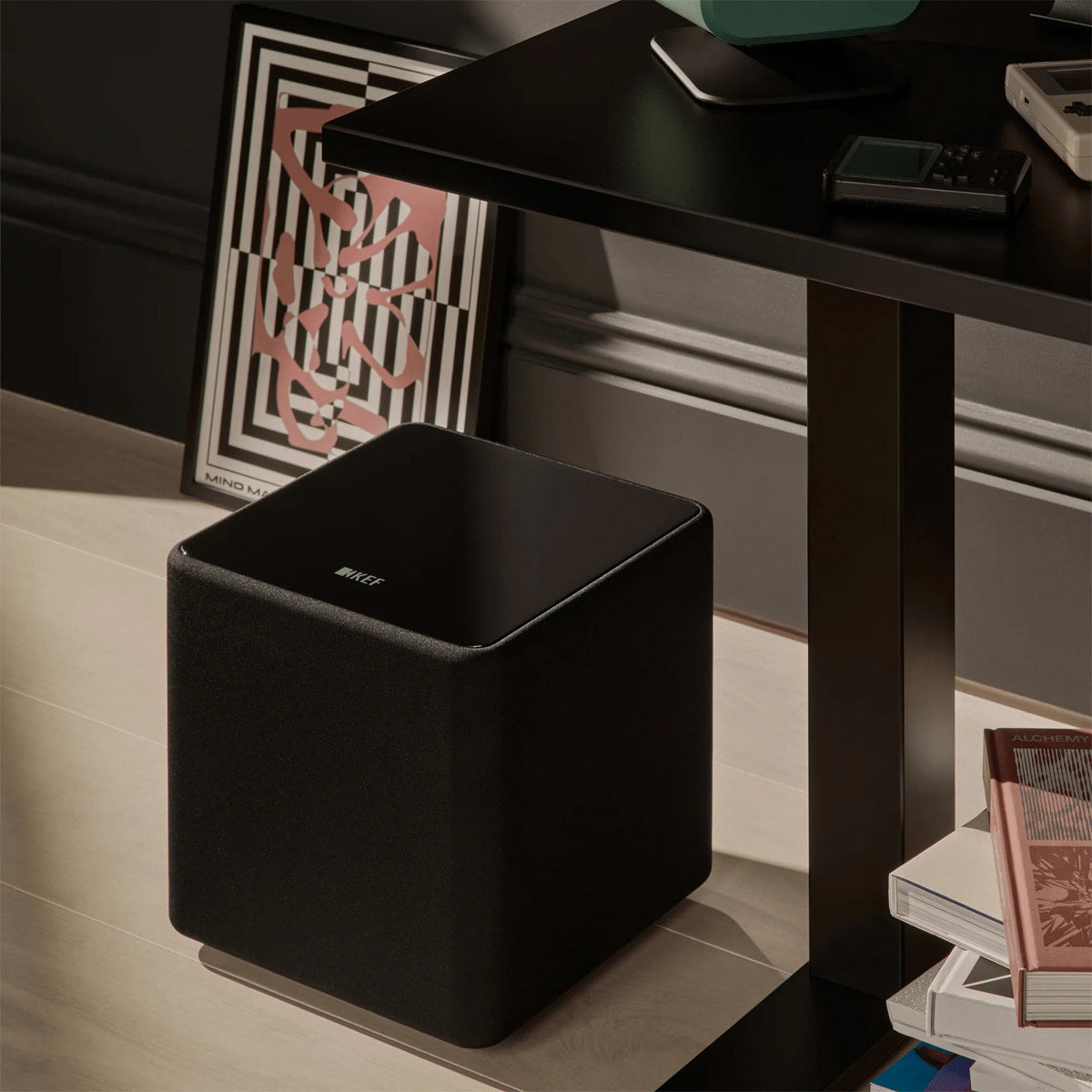 KEF KUBE 8 MIE Negro Subwoofer Activo 8" 300W RMS Clase D Compacto Salas Pequeñas